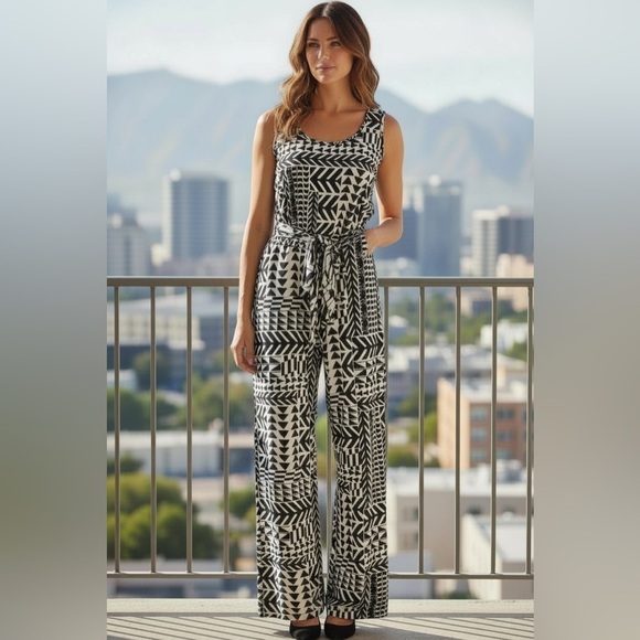 Calvin Klein Pants - CALVIN KLEIN Black & White Sleeveless JumpSuit | Size 8 | MSRP $129 💋 NWOT